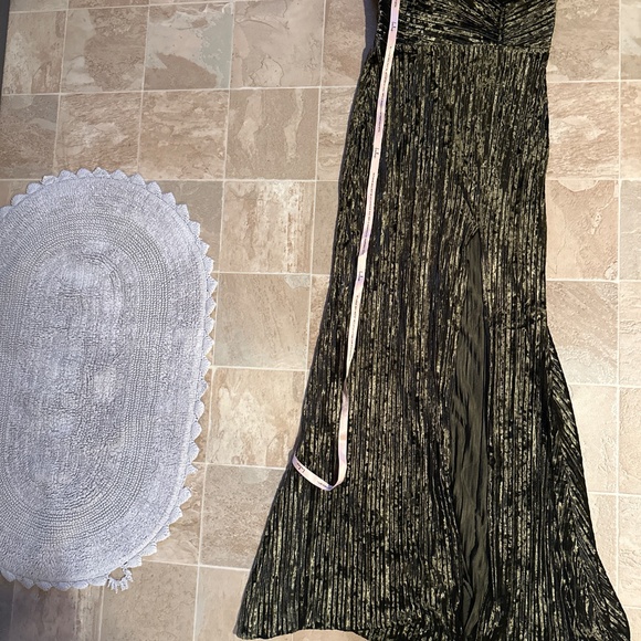 Lulus Classy Sensation Olive Velvet Pleated Strapless Maxi Dress Green - Size S - Picture 2 of 5
